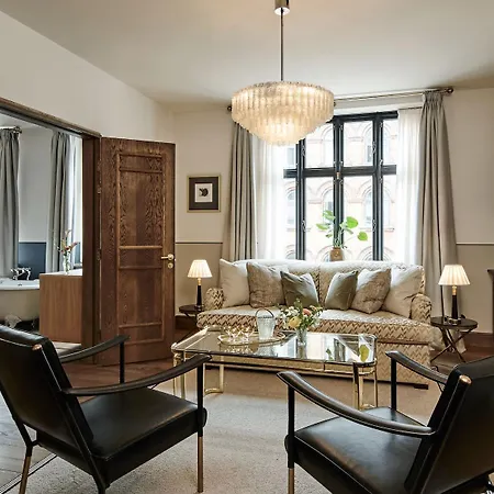 Sanders Hotel 5*