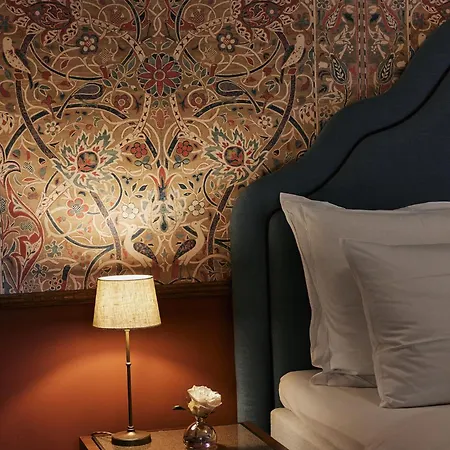 Sanders Hotel 5*