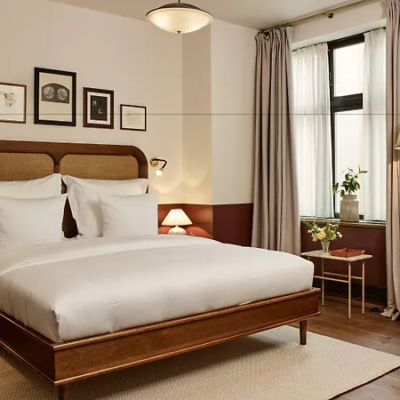 فندق ساندرز 5*