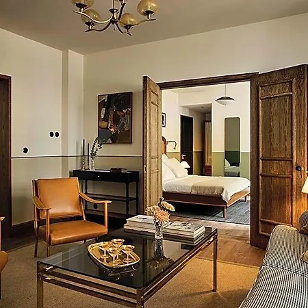فندق ساندرز 5*