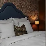 ساندرز 5*
